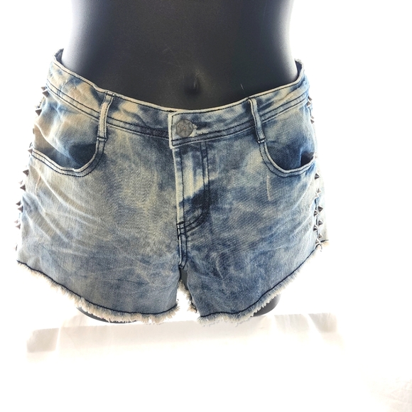 Vanilla Star Jean Shorts - Picture 1 of 7